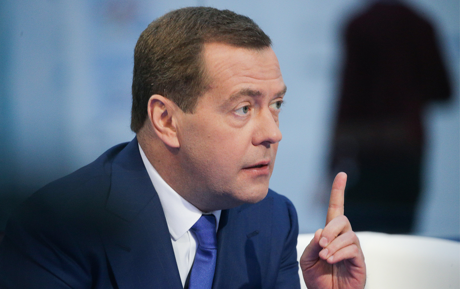 Неэкономические методы: зачем Медведев велел силовикам вернуть доверие бизнеса