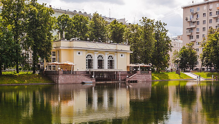 На особом контроле: Департамент культурного наследия Москвы не согласовывал реконструкцию павильона на Патриарших