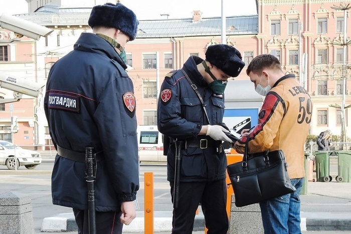 В мэрии Москвы объяснили ужесточение ограничительных мер нарушениями режима самоизоляции