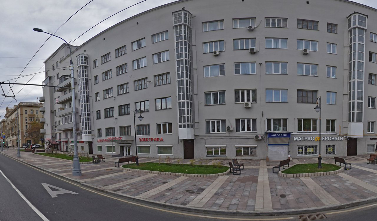 В Тверском районе Москвы благоустройство «съело» парковки, однако их удалось вернуть обратно