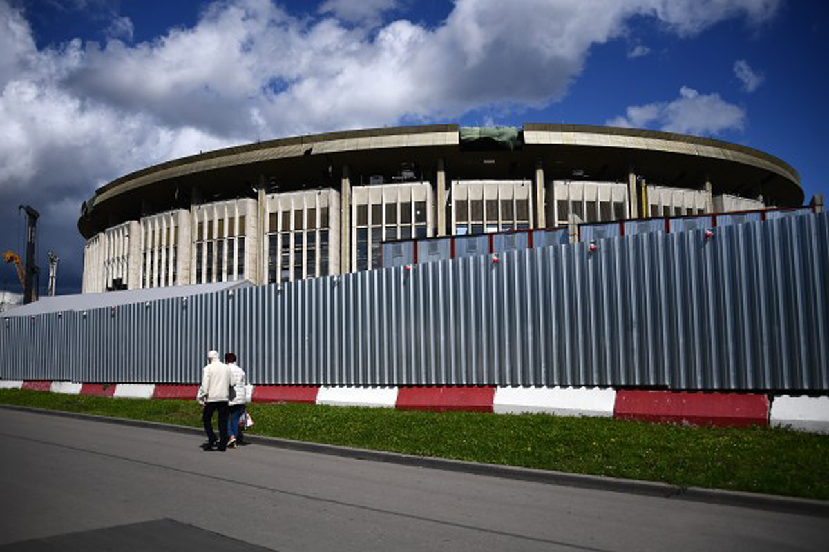 Москвичи пожаловались на проведение работ по реконструкции спорткомплекса «Олимпийский» в позднее время
