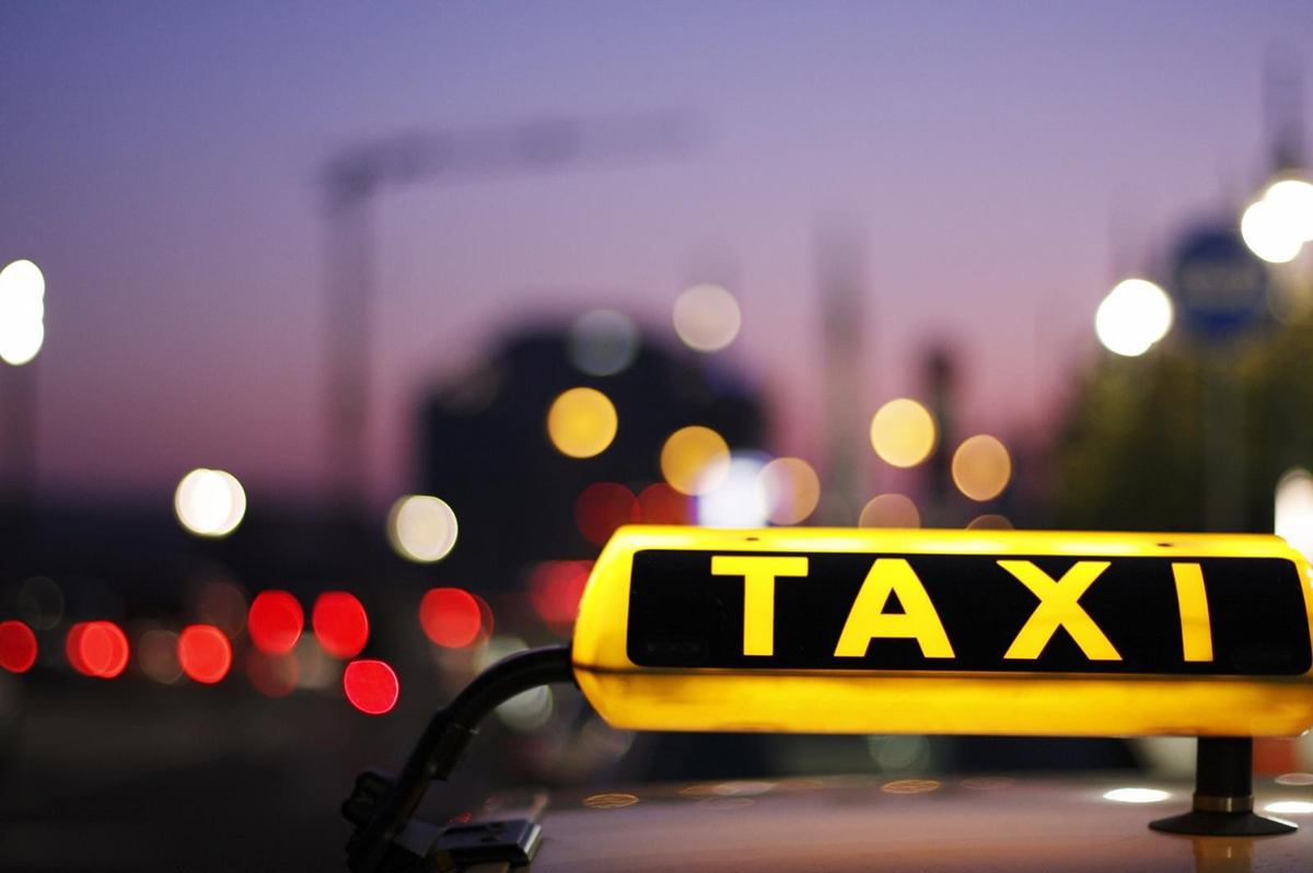 Юристы: «Cудебные решения могут приниматься не в пользу пострадавших в ДТП пассажиров такси»