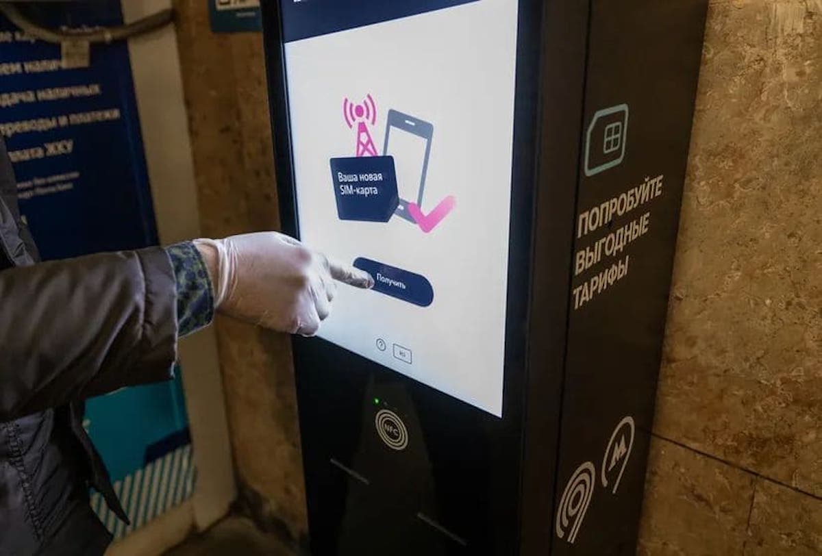 В московском метро теперь можно приобрести сим-карту