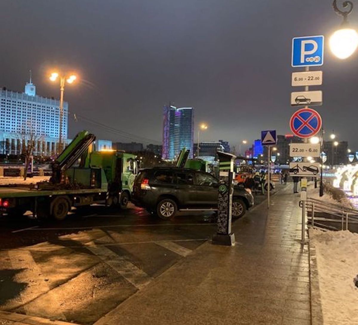 На набережной Тараса Шевченко изменились правила стоянки автомобилей