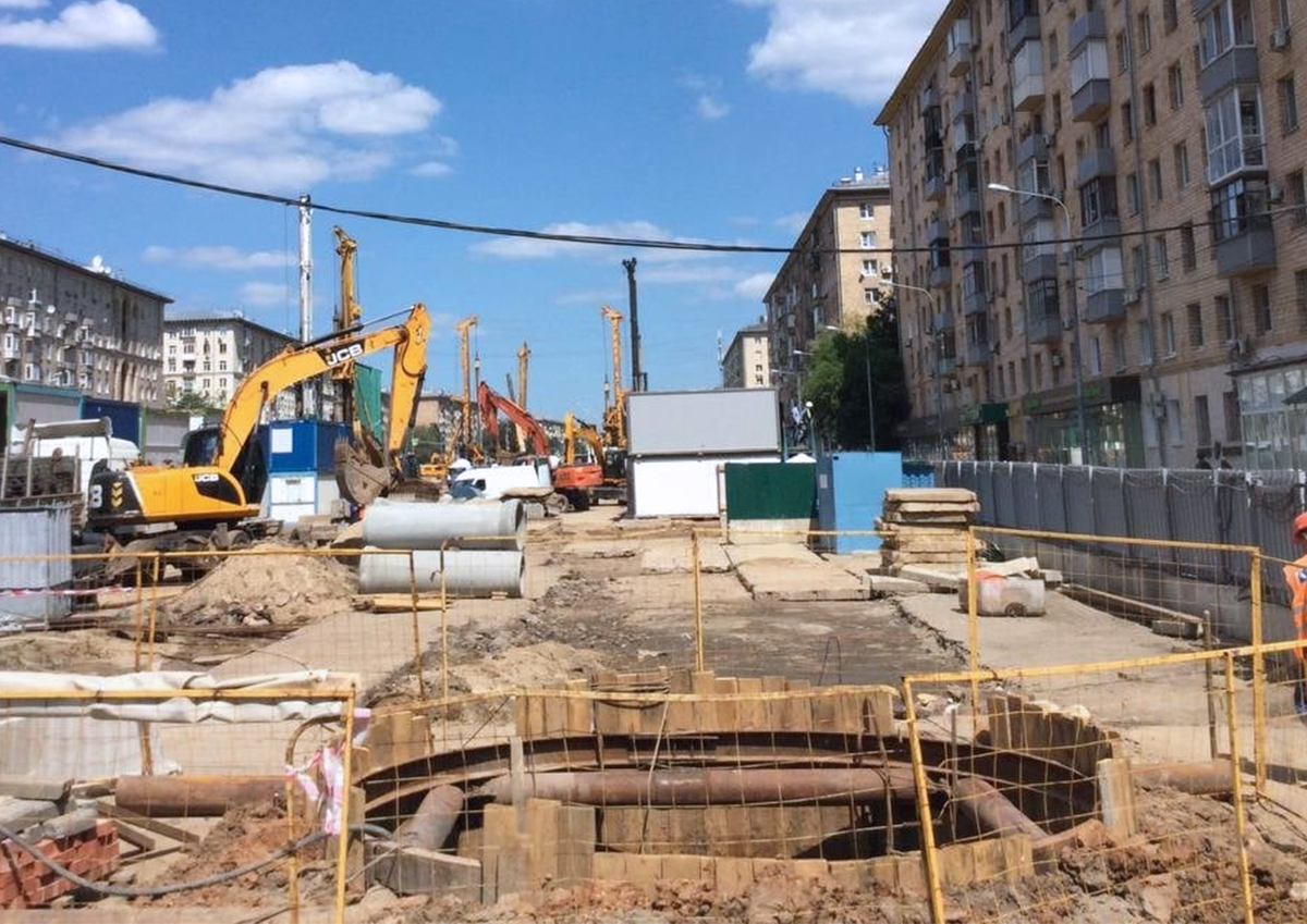 Москвичи пожаловались на строительные работы Коммунарской линии метро в ночное время суток