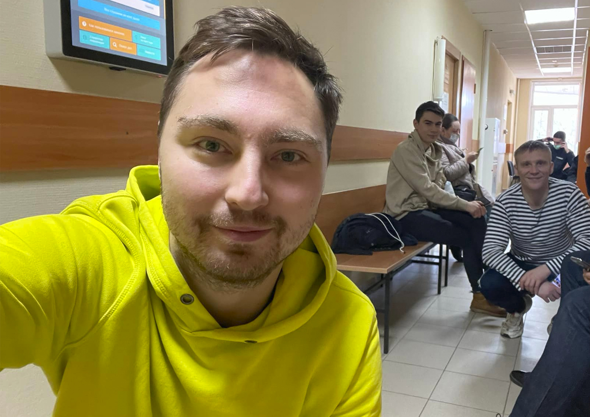 Зампреда московского «Яблока» везут в суд