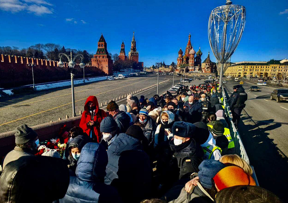 На Большом Москворецком мосту начались задержания