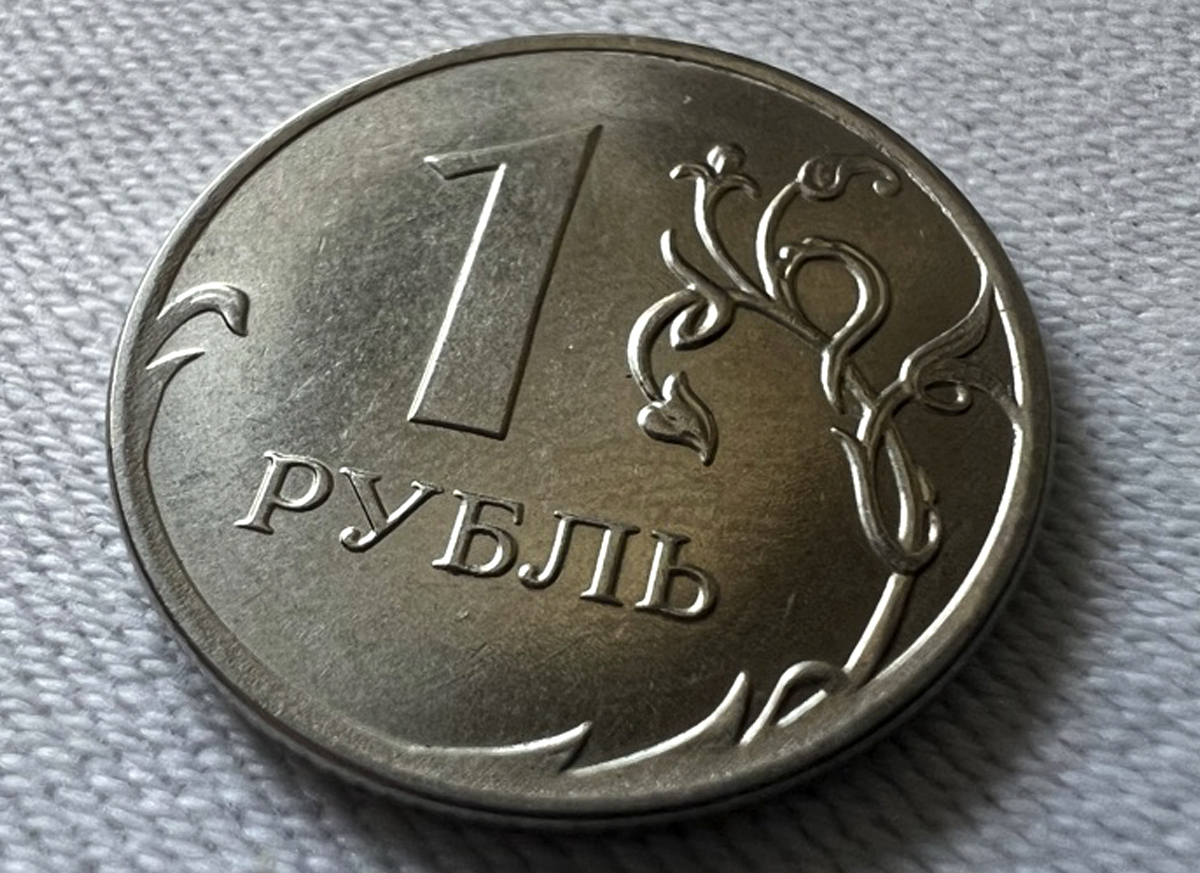 Следует ли ожидать значительного ослабления рубля во втором полугодии