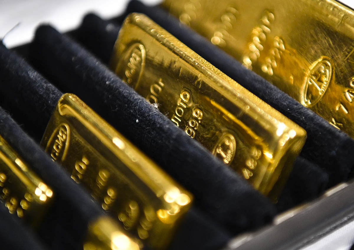 Почему падают мировые цены на золото и будут ли они расти в ближайшее время