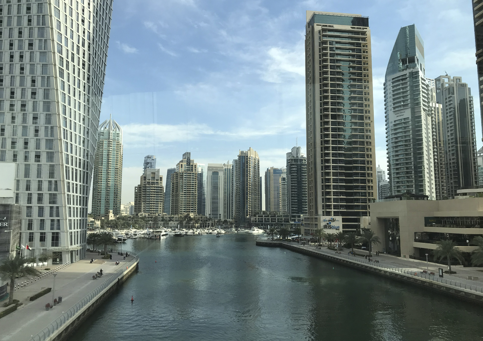 В ОАЭ контролируют климат, но дожди могут повлиять на экономику страны